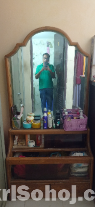 Dressing table